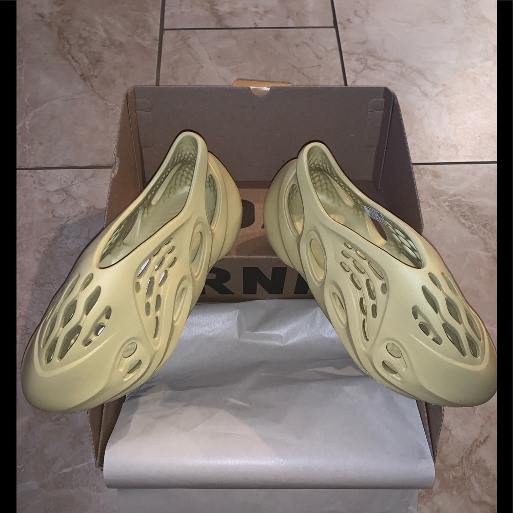 Yeezy Foam RNR Sulfur